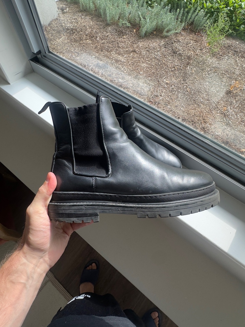 GREATS Brooklyn Black Chelsea Boots